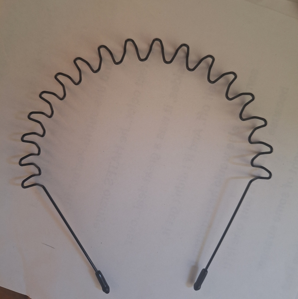 Black Wavy Hairband